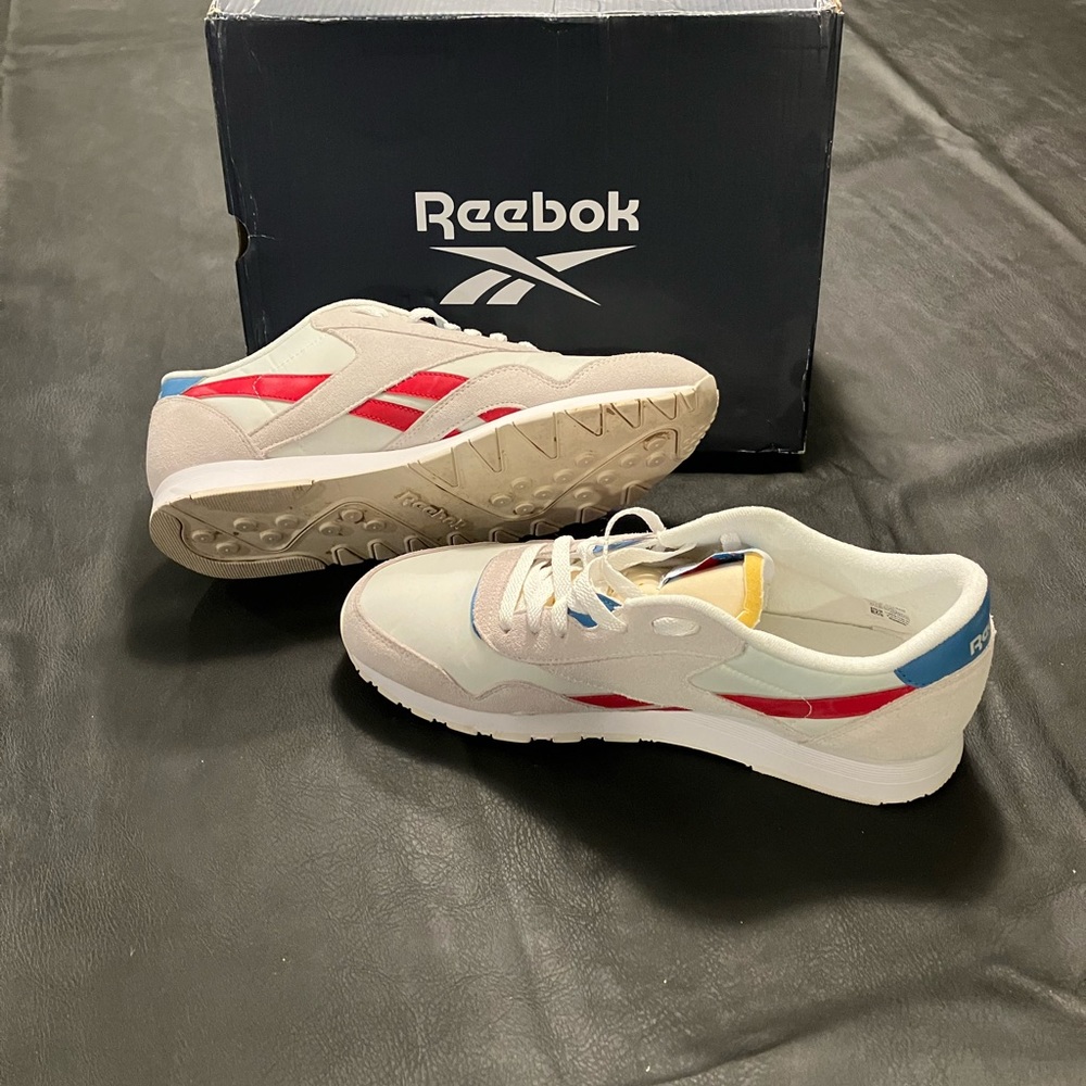NWT Mens Reebok - Picture 2 of 4